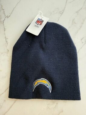 NFL Mens Dark Navy Knit Beanie with Chargers Lightning Bolt Patch